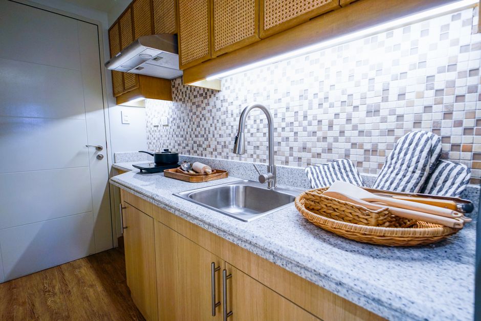 Pasir Ris 3-Bedroom HDB For Sale — Kitchen