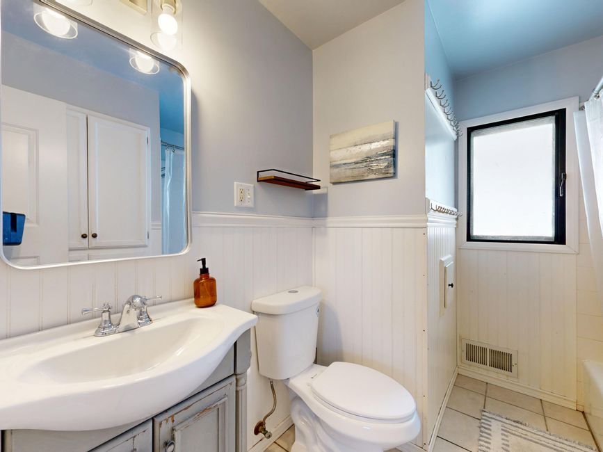 Clementi Park 3-Bedroom HDB For Sale — Bathroom