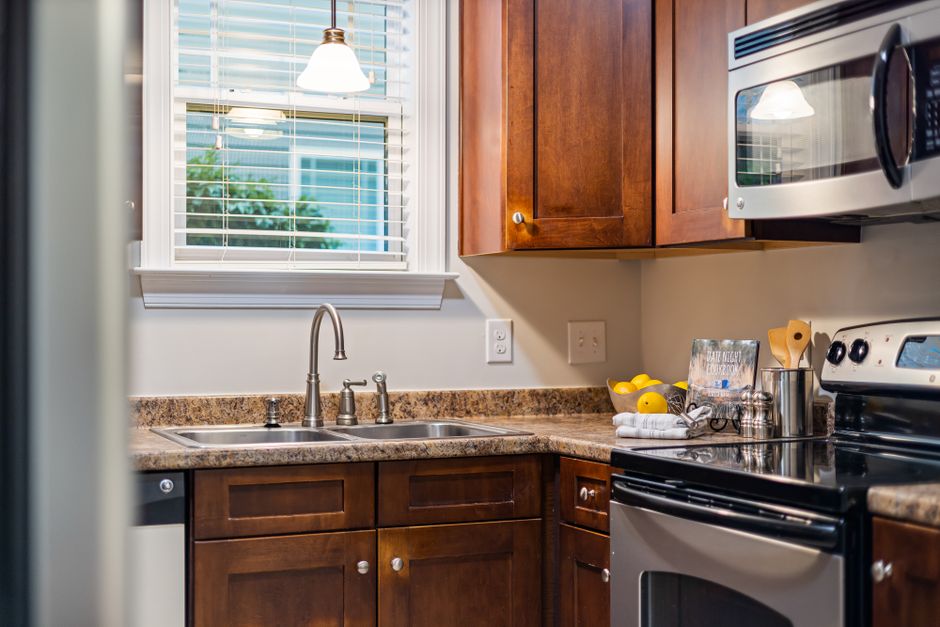 Upper Bukit Timah 3-Bedroom HDB For Sale — Kitchen