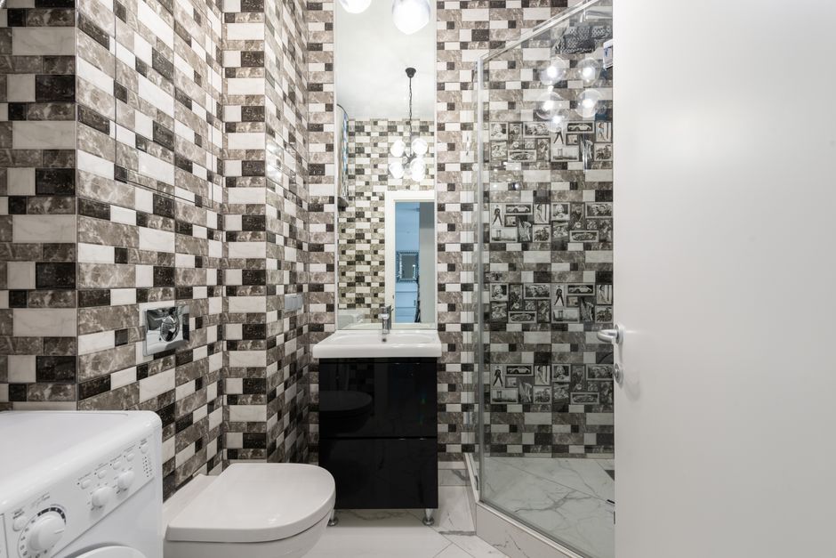 Upper Bukit Timah 3-Bedroom HDB For Sale — Bathroom