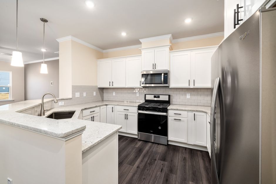 Upper Bukit Timah 2-Bedroom HDB For Sale — Kitchen