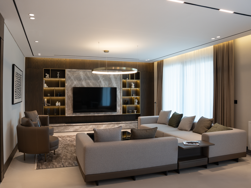 Bayshore Rivermark 1-Bedroom Condominium For Sale — Living Room