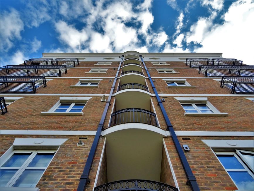 Verde Vantage 2-Bedroom Condominium For Sale