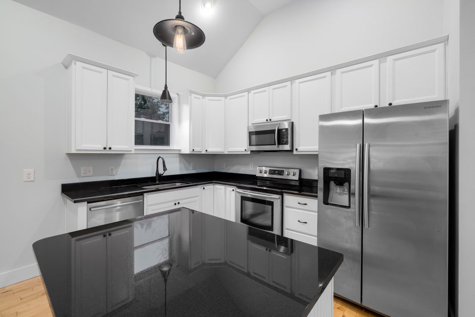 Mirage Vue 3-Bedroom Condominium For Sale — Kitchen