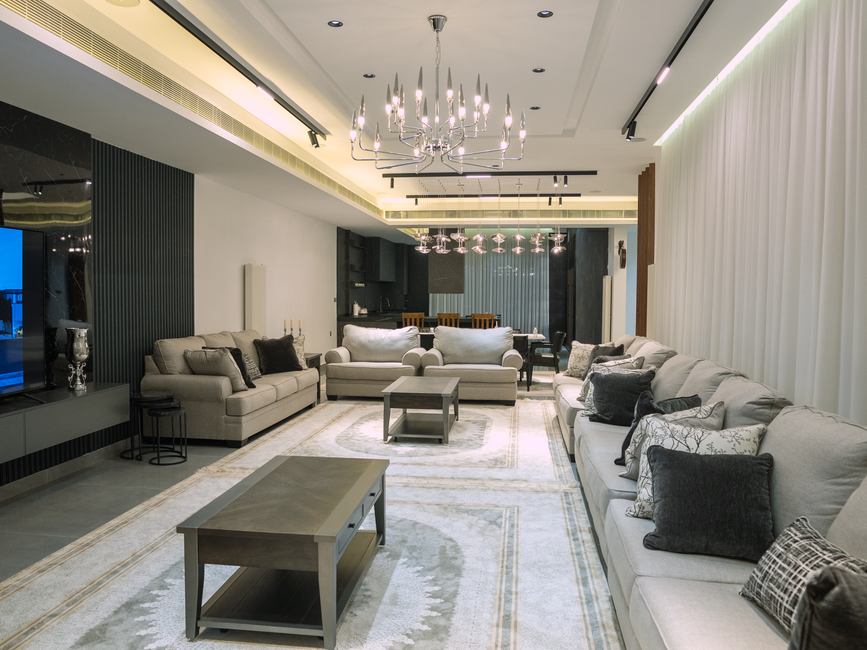 Clover Gardens 4-Bedroom Apartment For Sale — Living Room