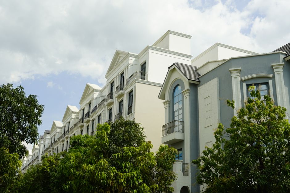 Riverfront Clover 2-Bedroom Apartment For Sale