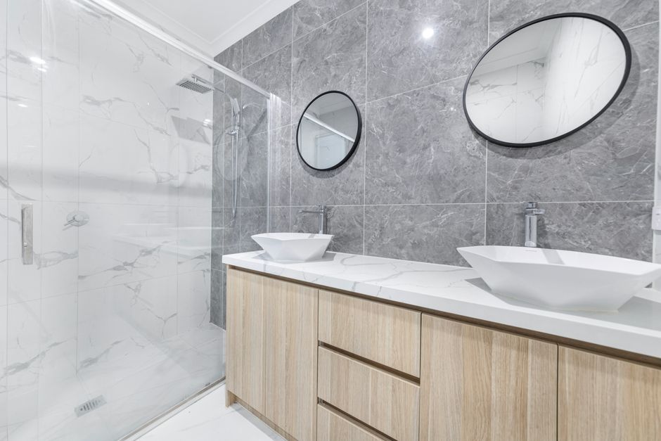 Clover Heights 3-Bedroom Apartment For Sale — Bathroom