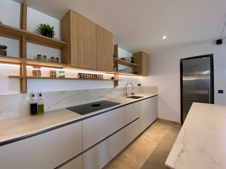 Vantage Grove 3-Bedroom EC For Sale — Kitchen