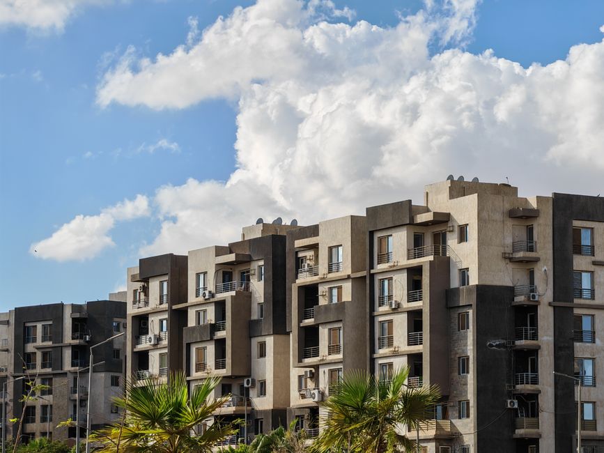 Sterling Vue 6-Bedroom Terrace For Sale