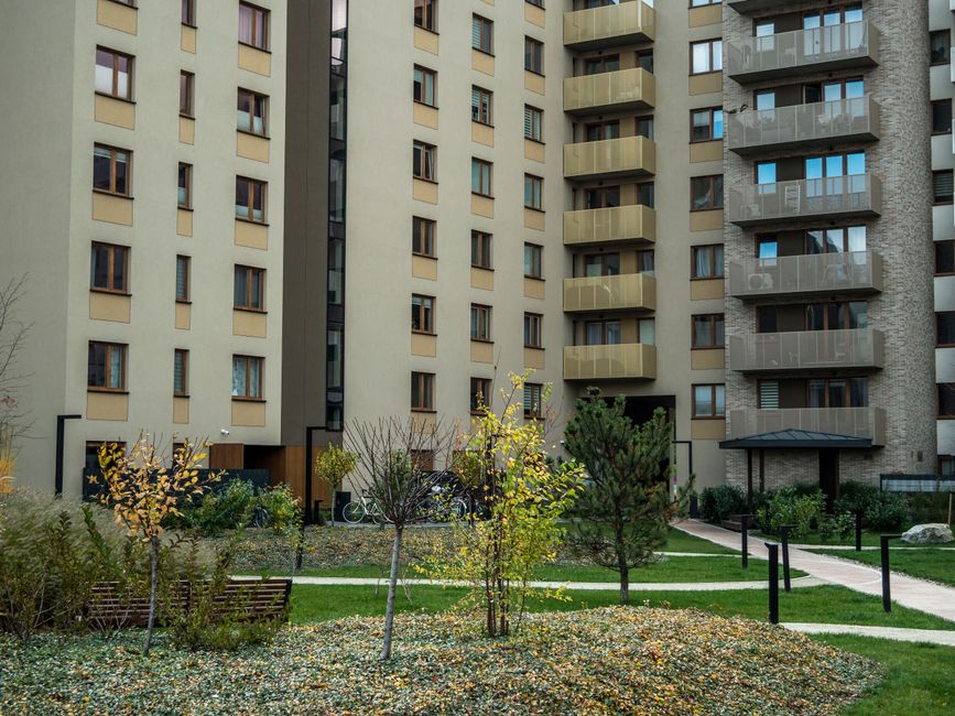 Park Sterling 6-Bedroom Terrace For Sale