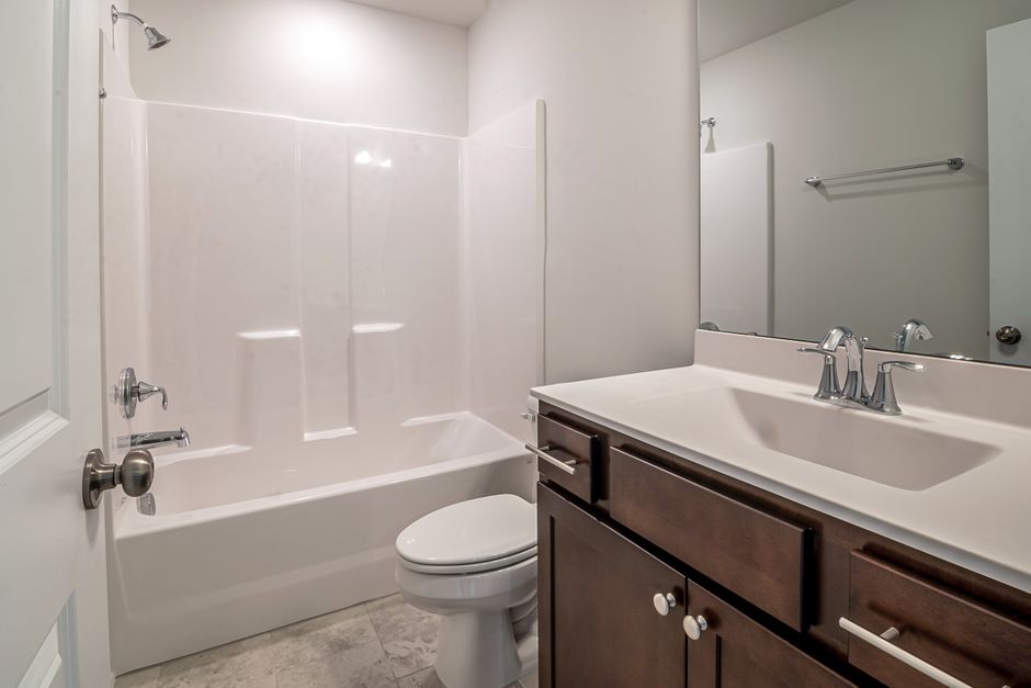 Westmere @ City Hall 4-Bedroom SemiDetached For Sale — Bathroom