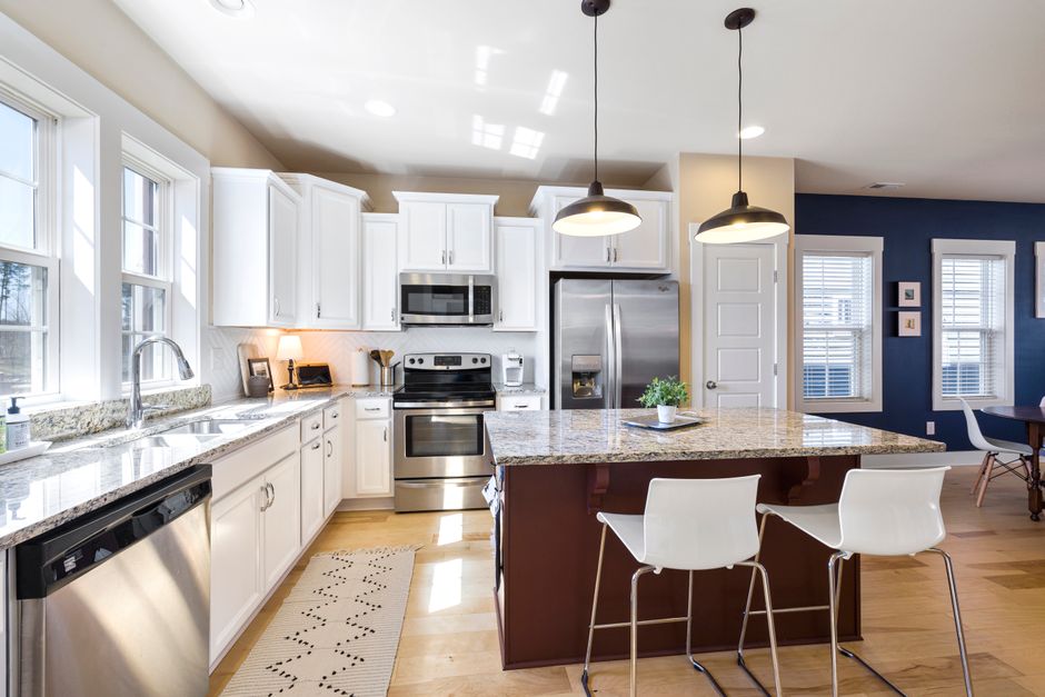 Parc Hollancrest Commercial For Sale — Kitchen